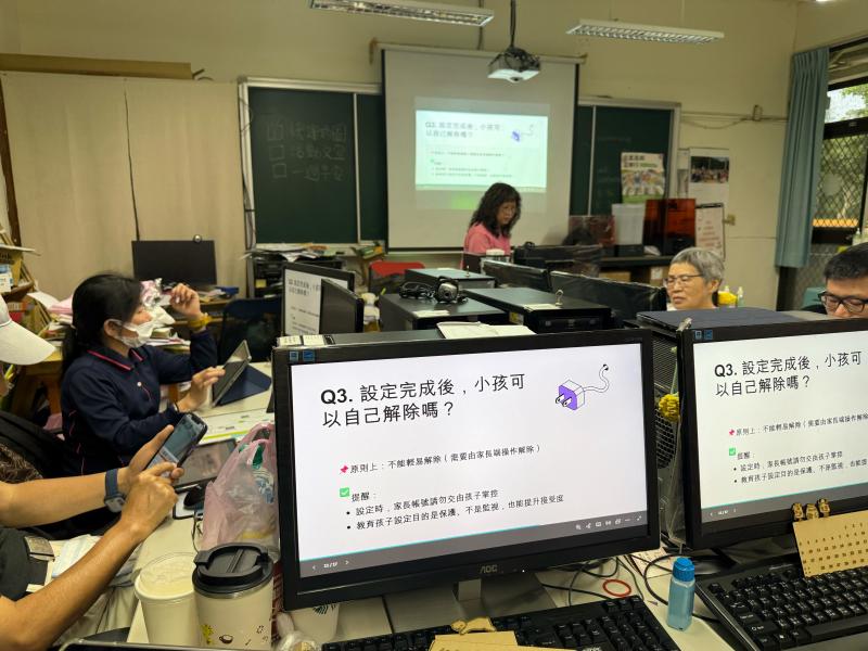 課程中使用廣播系統，學員們可以近距離學習，效果佳